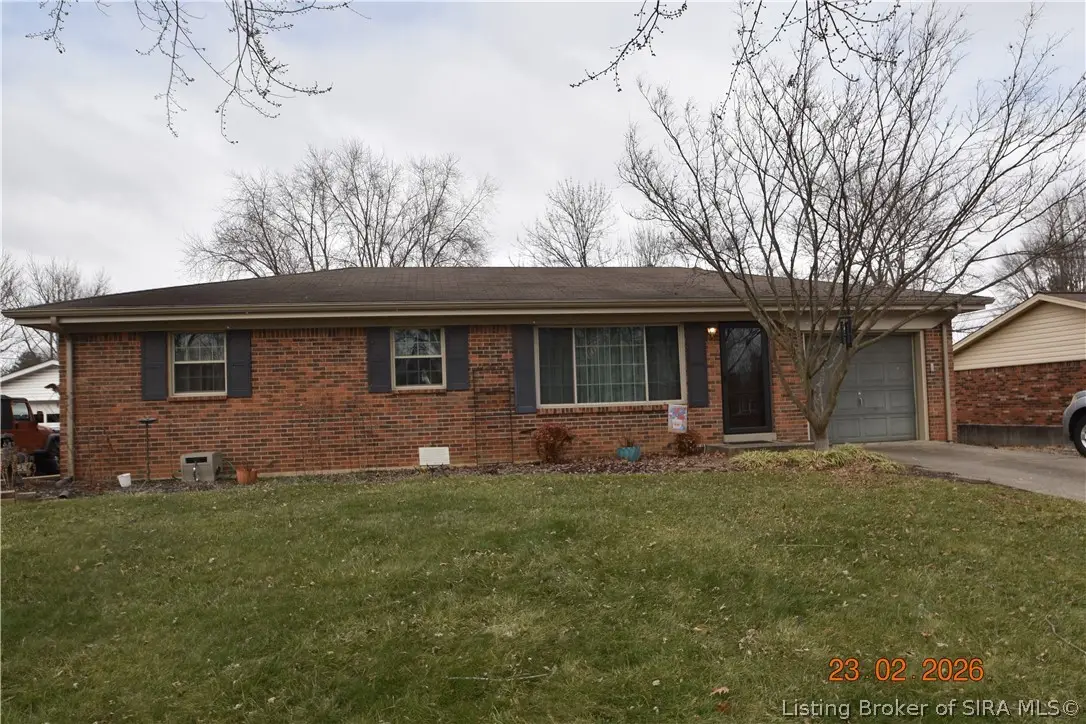 606 Lane Avenue, Sellersburg, IN 47172 - #1
