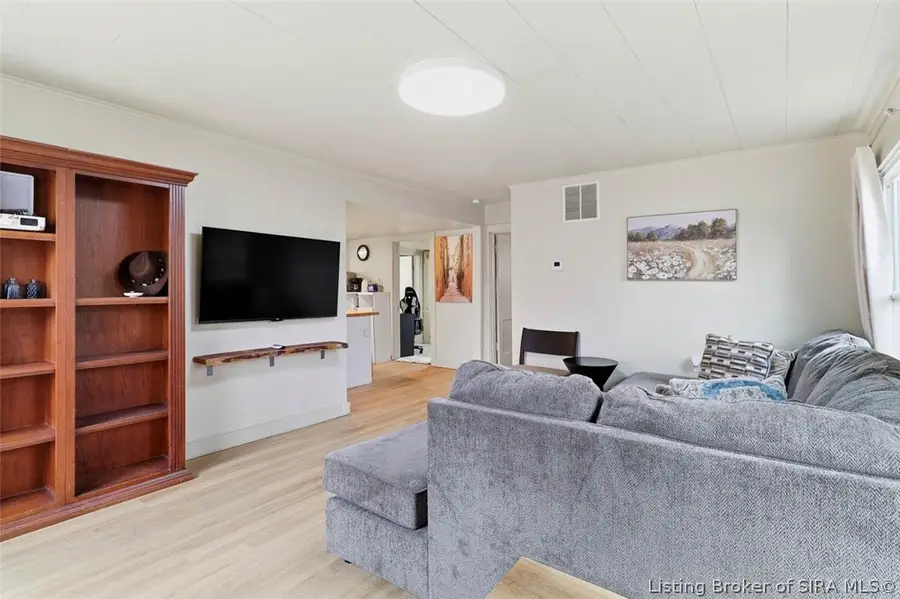 626 E 8th Street, Jeffersonville, IN 47130 - #2