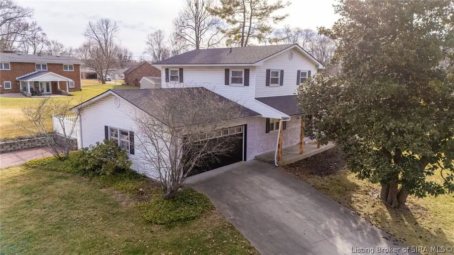 1835 Greenhills Drive, Madison, IN 47250 - #2