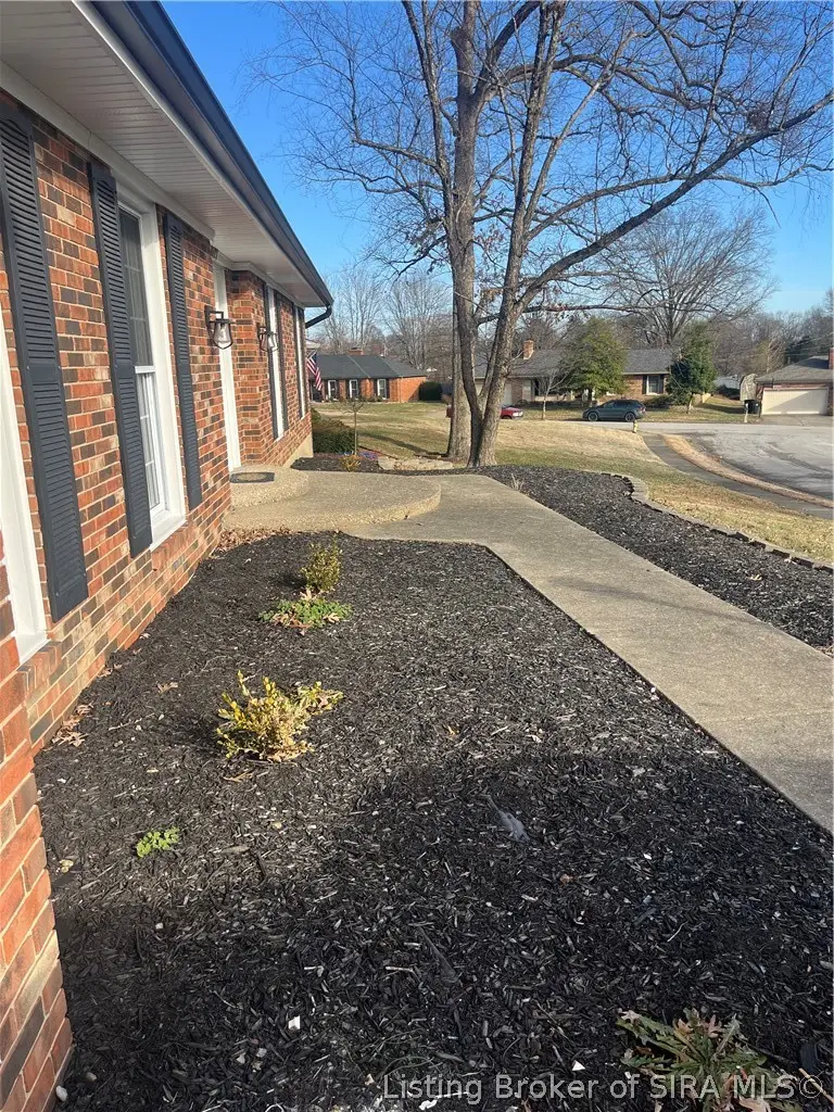 3427 Greenview Drive, New Albany, IN 47150 - #3