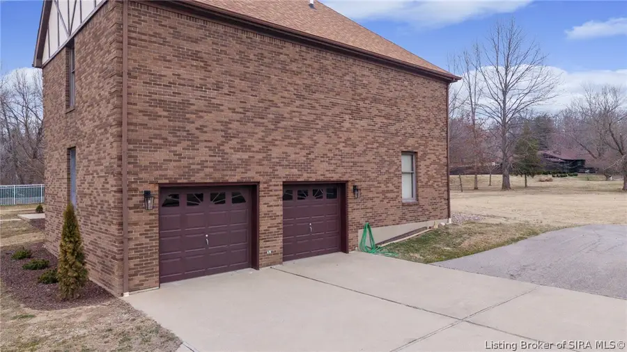 4640 Edwardsville Galena Road, Floyds Knobs, IN 47119 - #3