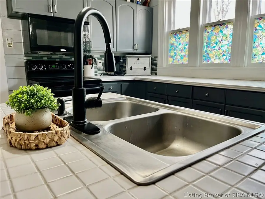 10537 N Reynolds Road, Dupont, IN 47231 - #3