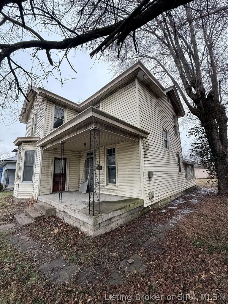 116 W Walnut Street, North Vernon, IN 47265 - #2