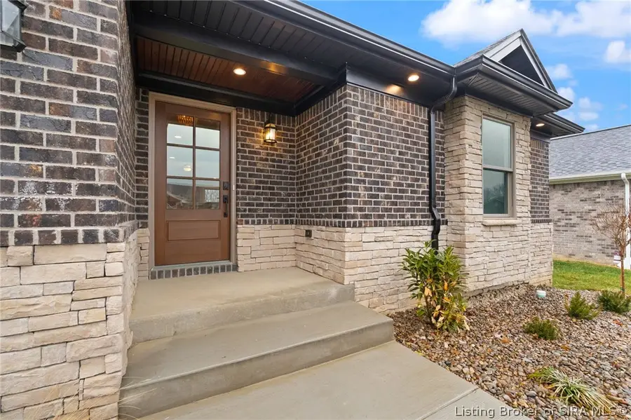 4005 Fields Lane, New Albany, IN 47150 - #3