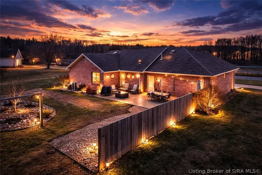 1275 S Westwood Drive, Scottsburg, IN 47170 - #3