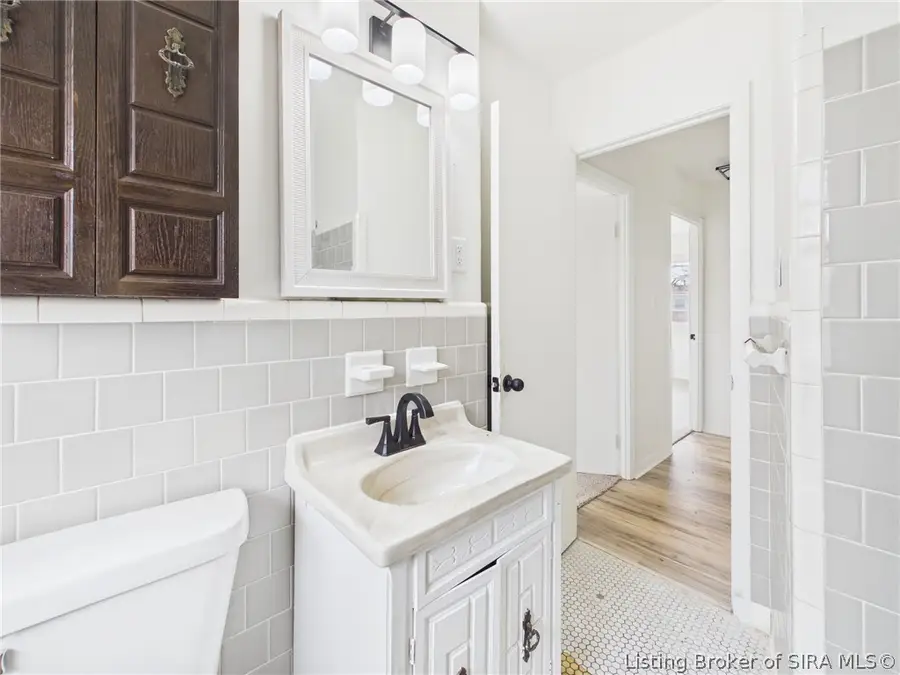 610 Tucker Avenue, Clarksville, IN 47129 - #3