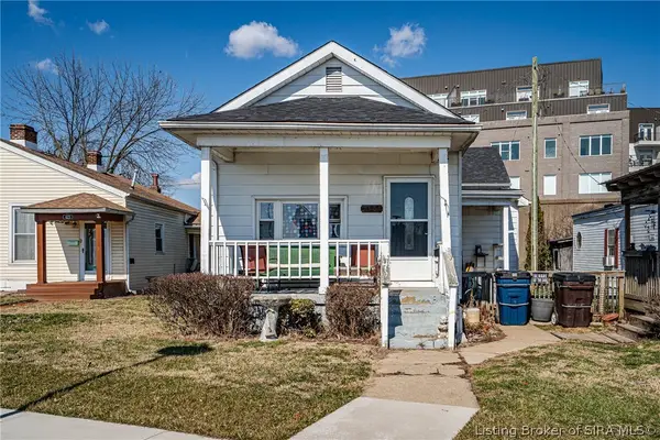 427/429 E Riverside Drive, Clarksville, IN 47129