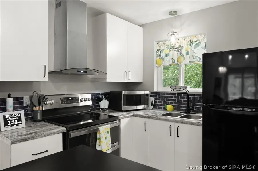 807 Woodland Avenue, Corydon, IN 47112 - #3