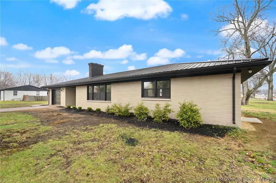 1 Marvic Drive, Clarksville, IN 47129 - #3