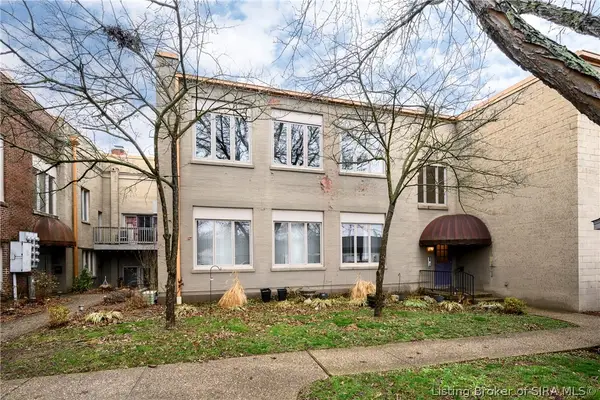 2900 Middle Road #27, Jeffersonville, IN 47130