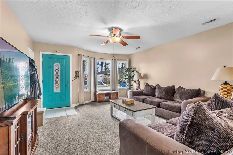 3921 Carver Street, New Albany, IN 47150 - #3