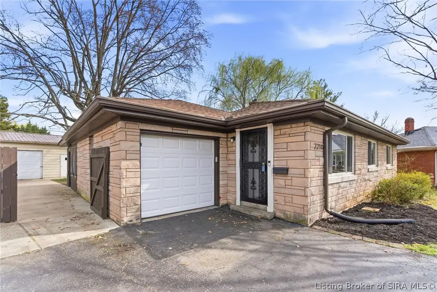 2210 Gary Drive, New Albany, IN 47150 - #3