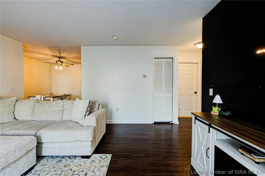 110 Colonial Drive, New Albany, IN 47150 - #3