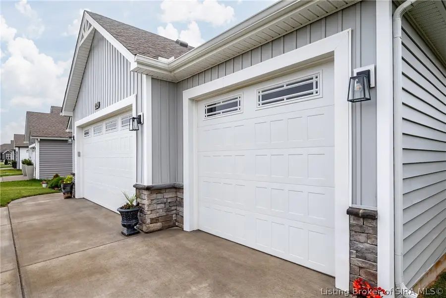 4242 Recreation Way, Jeffersonville, IN 47130 - #2