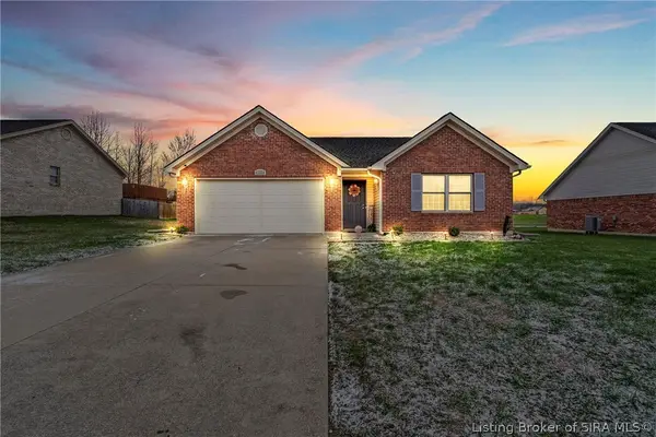 2212 Honeysuckle Way, Sellersburg, IN 47172