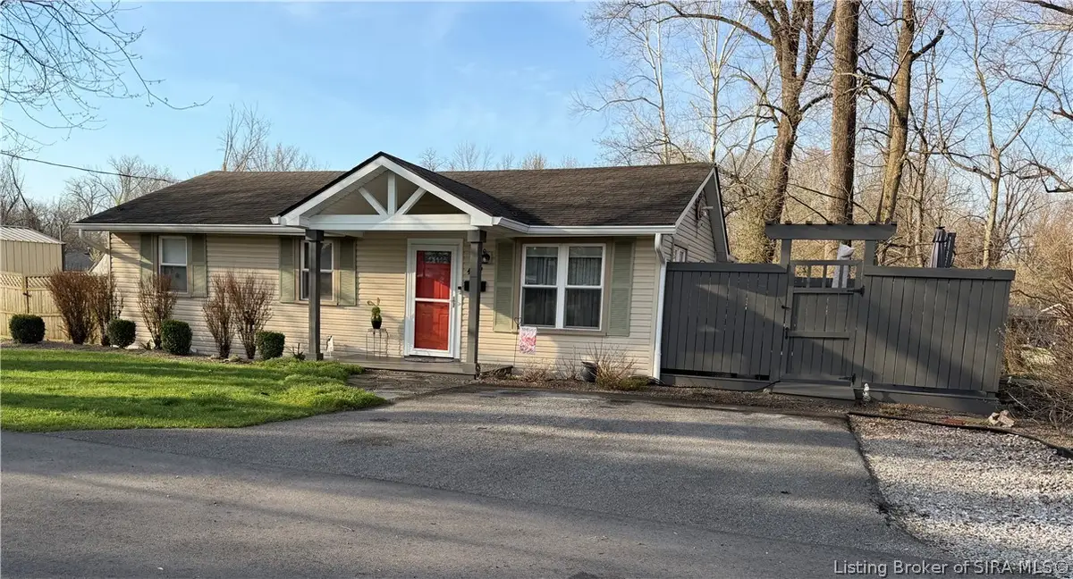 421 Miller Avenue, Clarksville, IN 47129 - #1