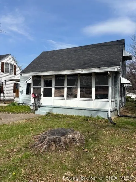 534 N Whitcomb Avenue, Clarksville, IN 47129 - #3