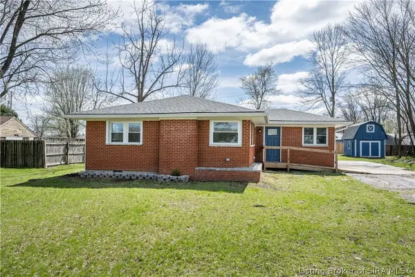 1414 Greenwood Road, Sellersburg, IN 47172