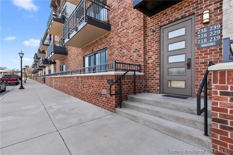 238 Mulberry Street, Jeffersonville, IN 47130 - #2