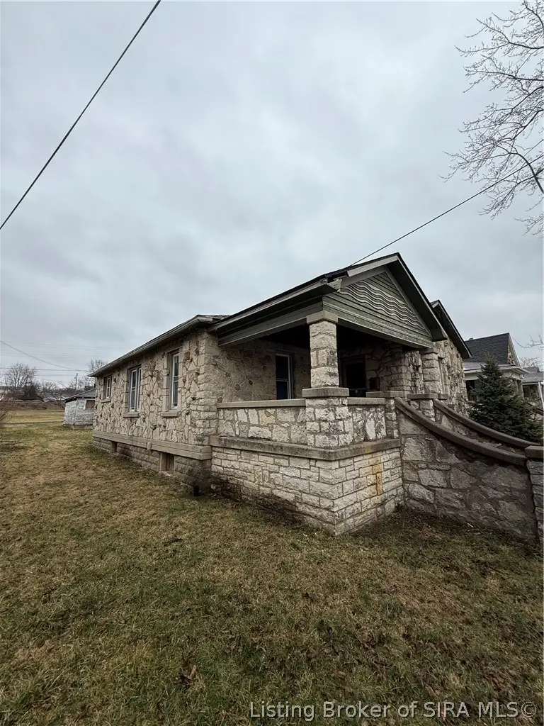 912 Buckeye Street, North Vernon, IN 47265 - #3