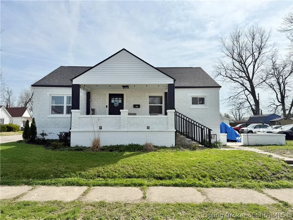 601 Jackson Street, Seymour, IN 47274 - #1