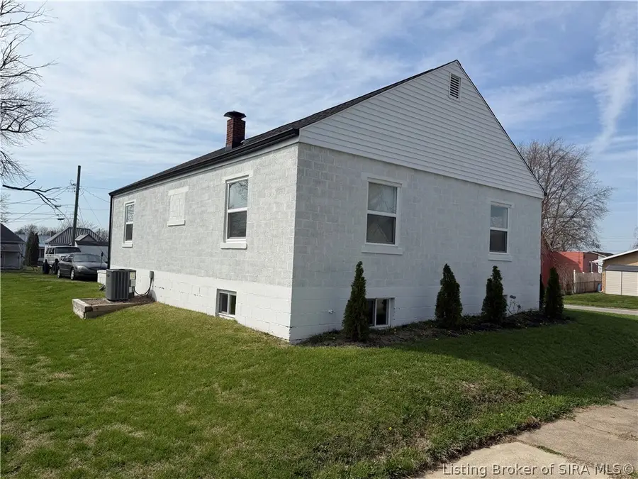 601 Jackson Street, Seymour, IN 47274 - #3