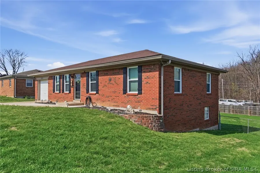 6211 Eric Drive, Floyds Knobs, IN 47119 - #2