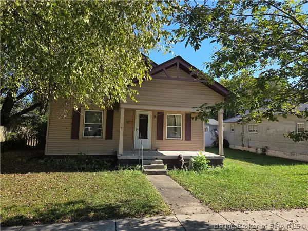 819 E Utica Street, Sellersburg, IN 47172