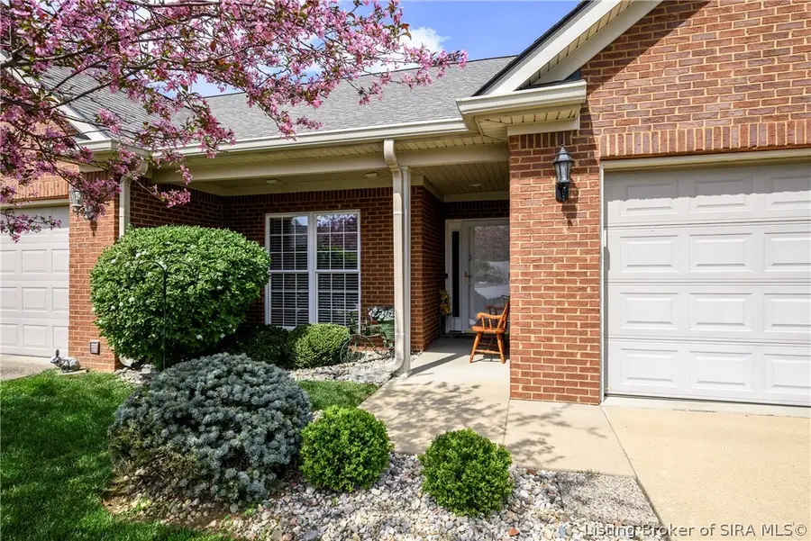 2136 Pickwick Drive, New Albany, IN 47150 - #2