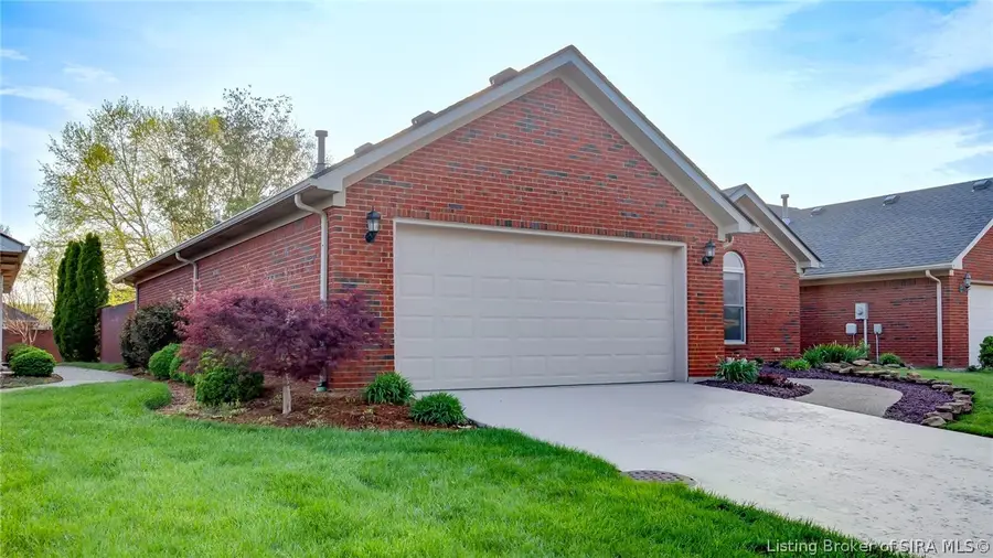 3209 Country Club Lane, Jeffersonville, IN 47130 - #3