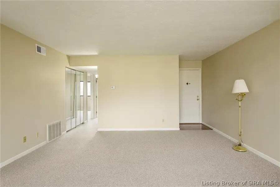 48 Lakeshore Drive, Clarksville, IN 47129 - #3