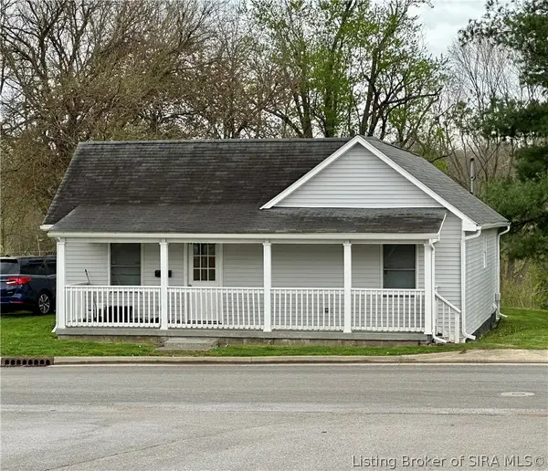 701 E Hackberry Street, Salem, IN 47167