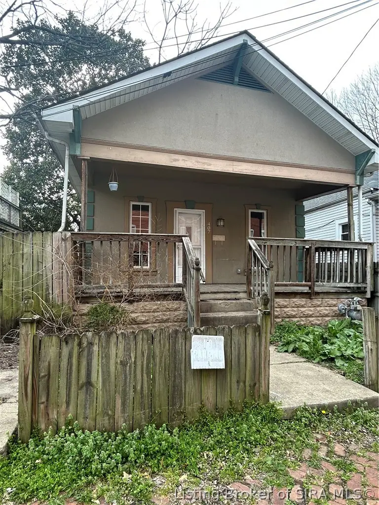 407 E 7th Street, New Albany, IN 47150 - #1