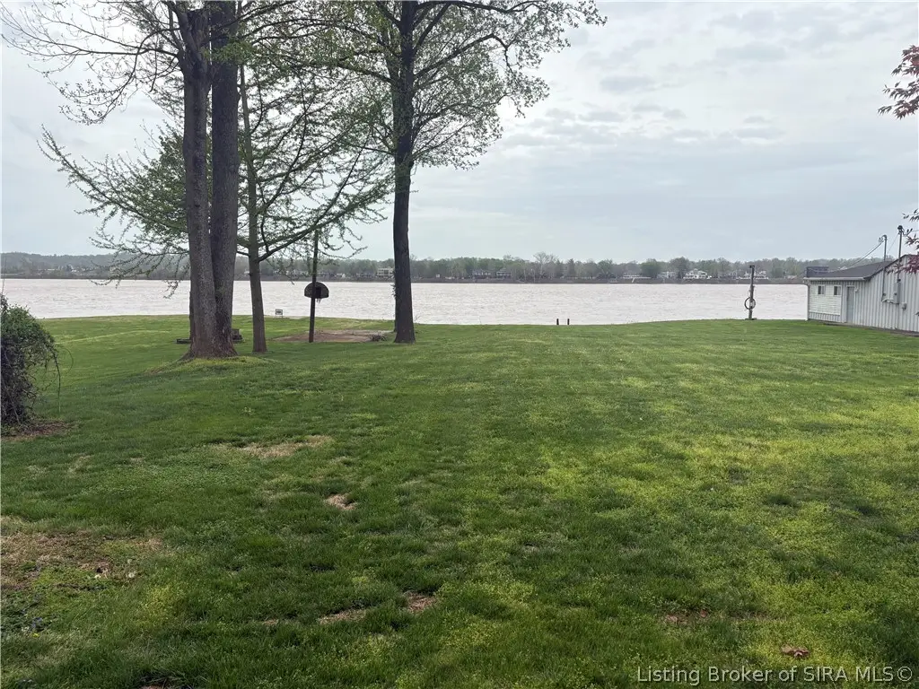 5820 Upper River Road, Jeffersonville, IN 47130 - #1