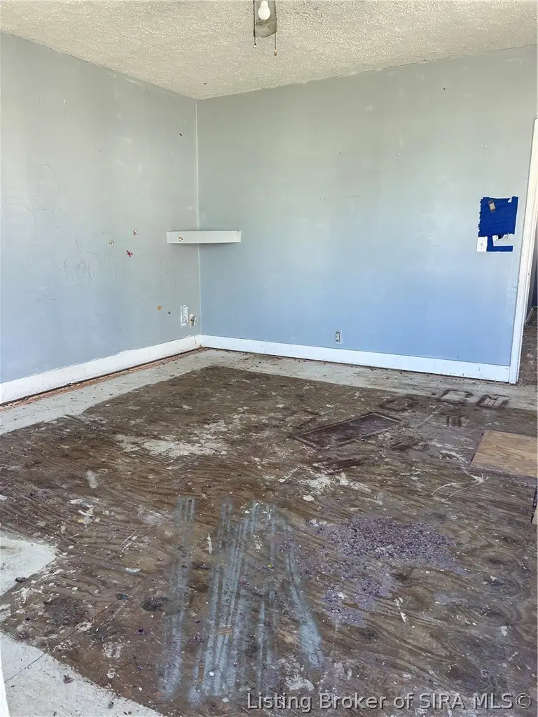 1135 Chartres Street, New Albany, IN 47150 - #2