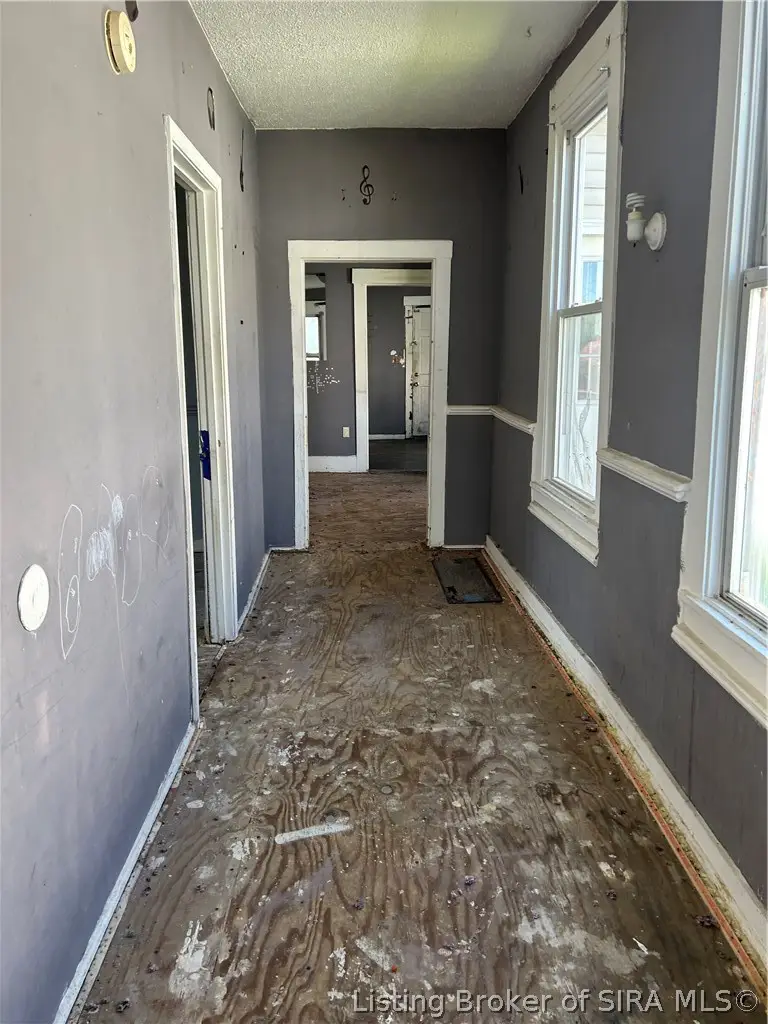 1135 Chartres Street, New Albany, IN 47150 - #3