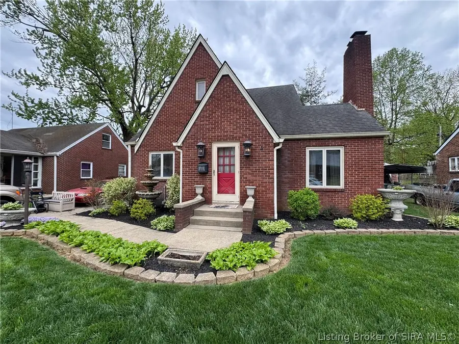 405 Kewanna Drive, Jeffersonville, IN 47130 - #2