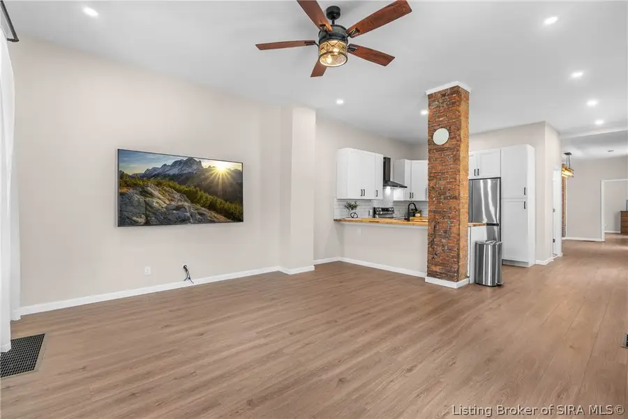 325 E 14th Street, New Albany, IN 47150 - #3