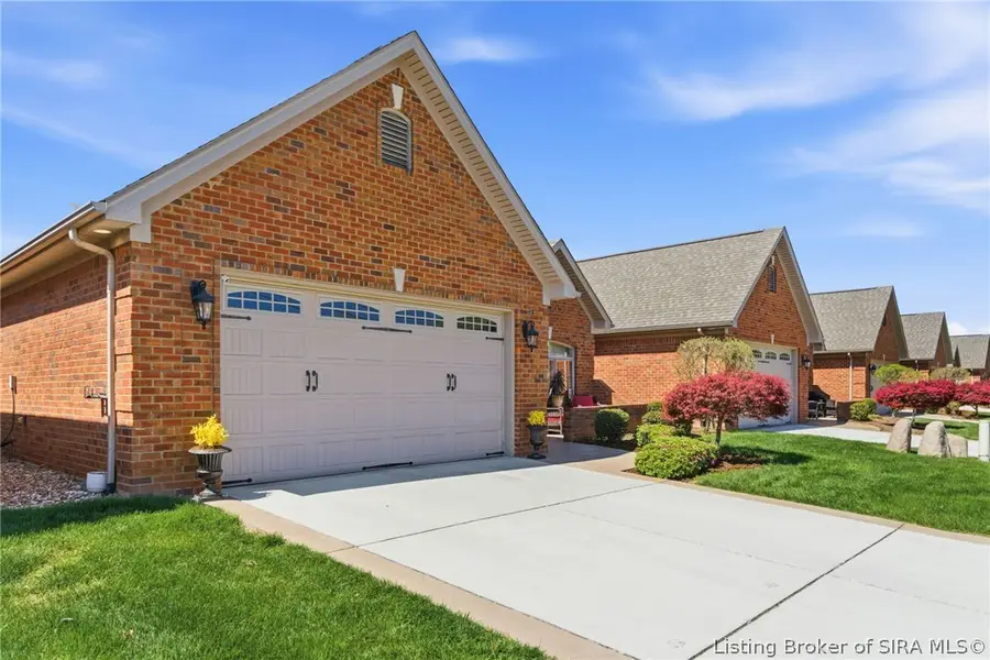 102 Victoria Drive, Jeffersonville, IN 47130 - #2