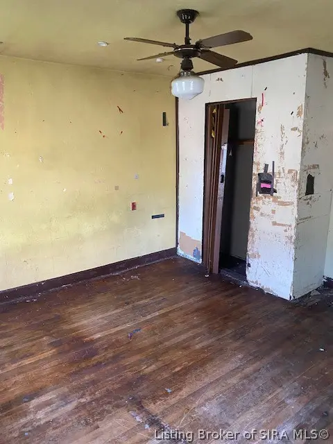 1424 E 8th Street, Jeffersonville, IN 47130 - #3