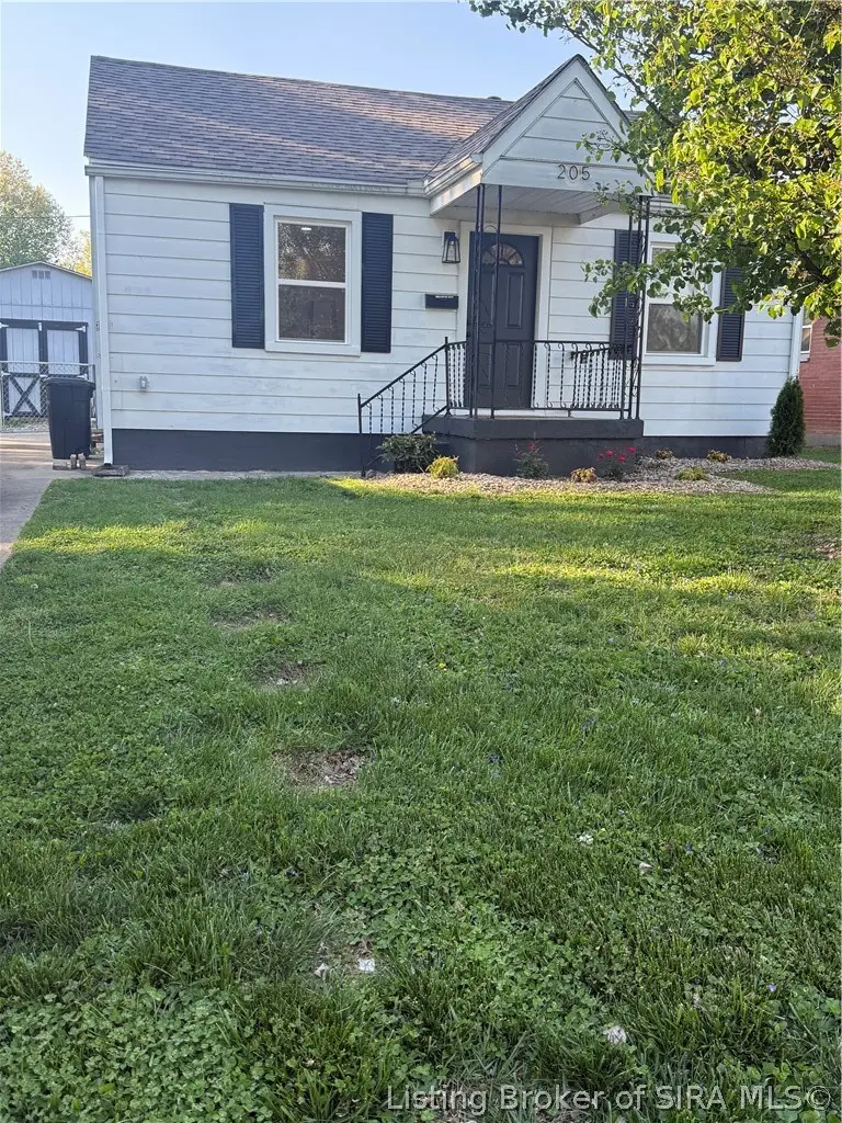 205 W Bowne Boulevard W, Clarksville, IN 47129 - #3