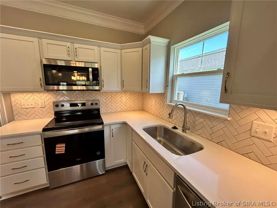 2113 Loop Island Way, New Albany, IN 47150 - #2