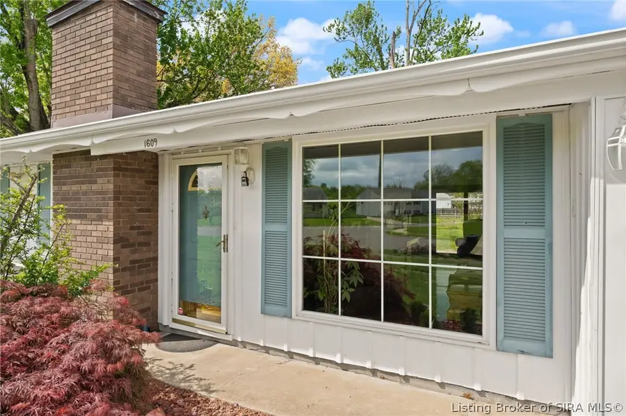 1609 Tennyson Drive, Clarksville, IN 47129 - #2