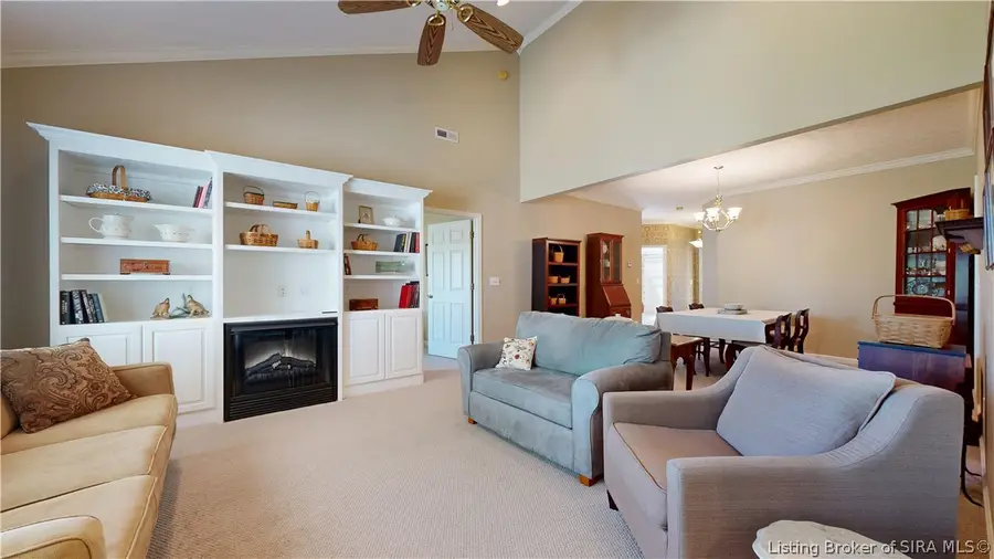 2122 Pickwick Drive, New Albany, IN 47150 - #2