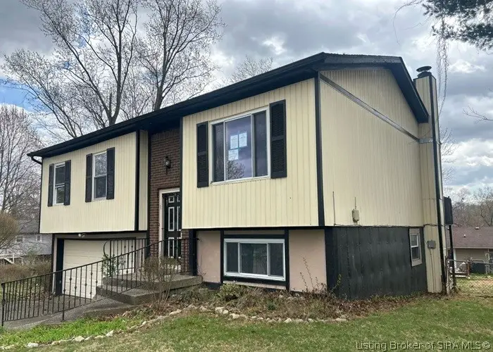 2704 Scales Court, Jeffersonville, IN 47130 - #3