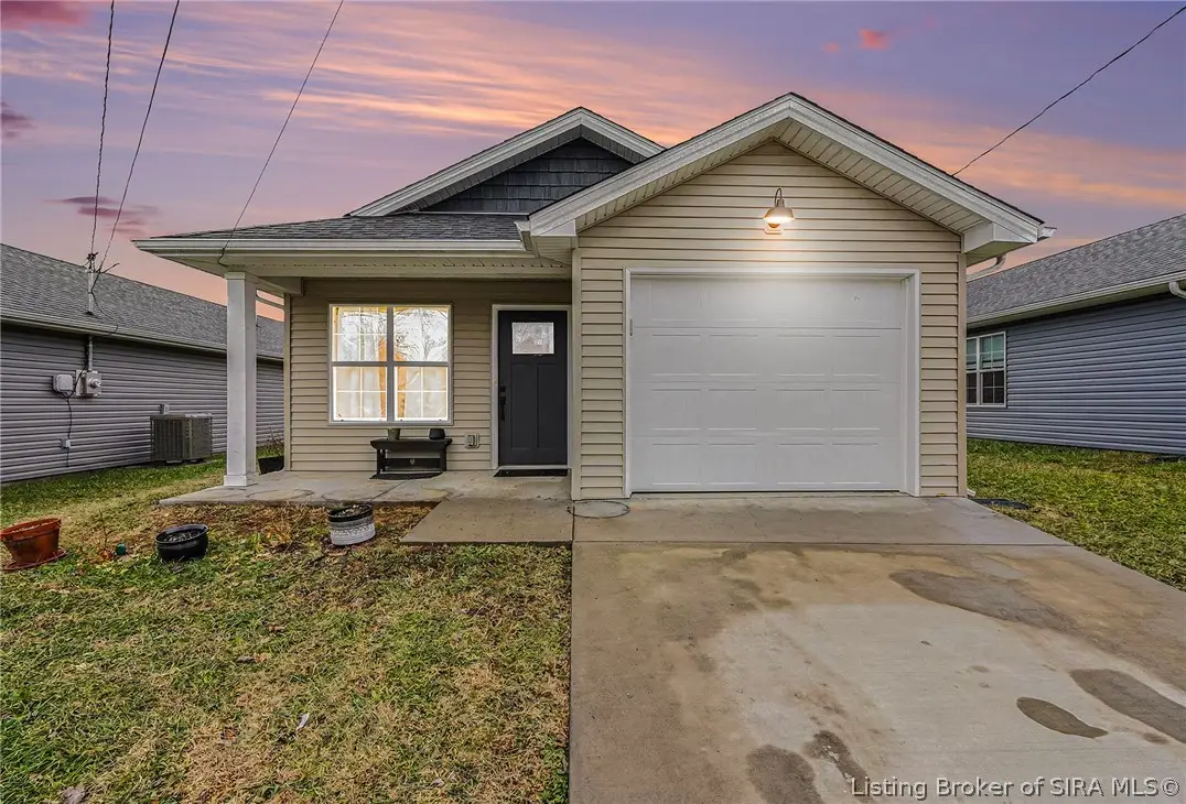975 Wooded Trail, Scottsburg, IN 47170 - #1