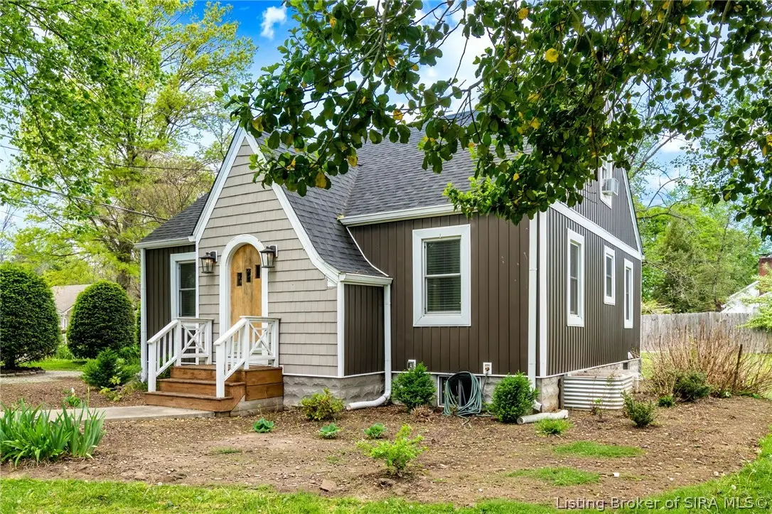 1901 Utica Pike, Jeffersonville, IN 47130 - #1