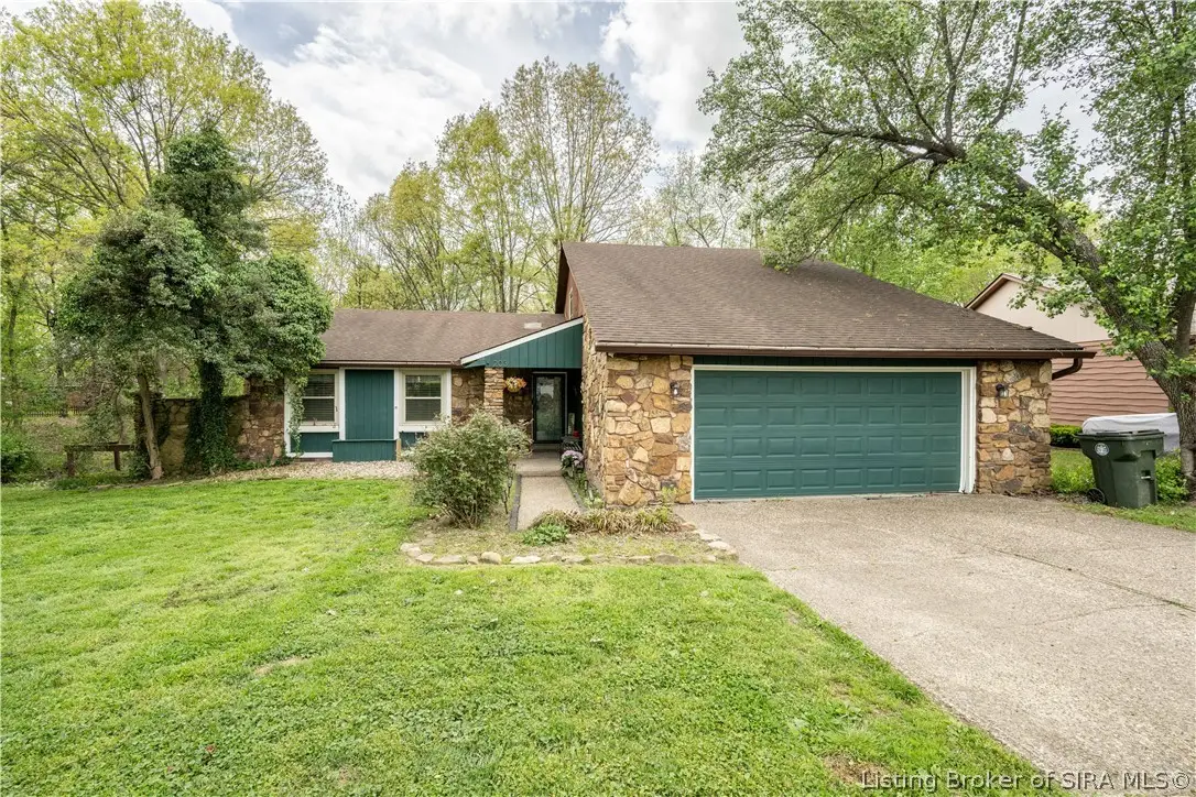 203 Lancaster Circle, New Albany, IN 47150 - #1