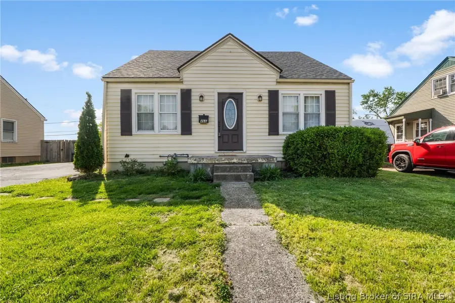 466 Accrusia Avenue, Clarksville, IN 47129 - #3