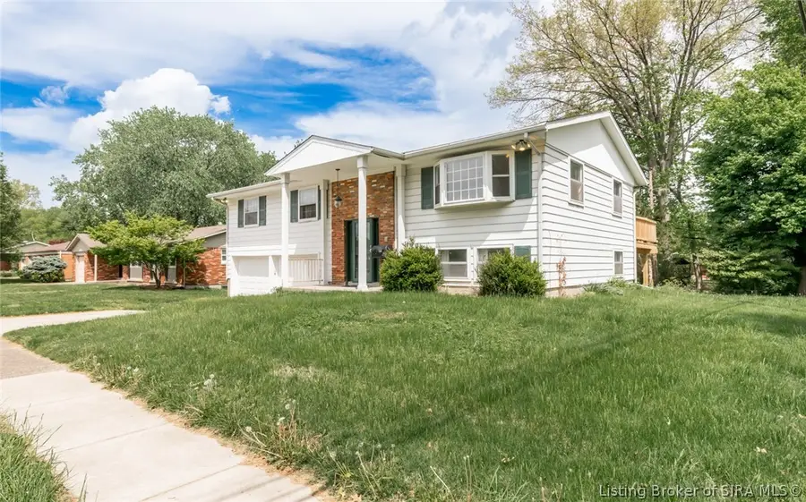 1103 Woodbourne Drive, New Albany, IN 47150 - #2